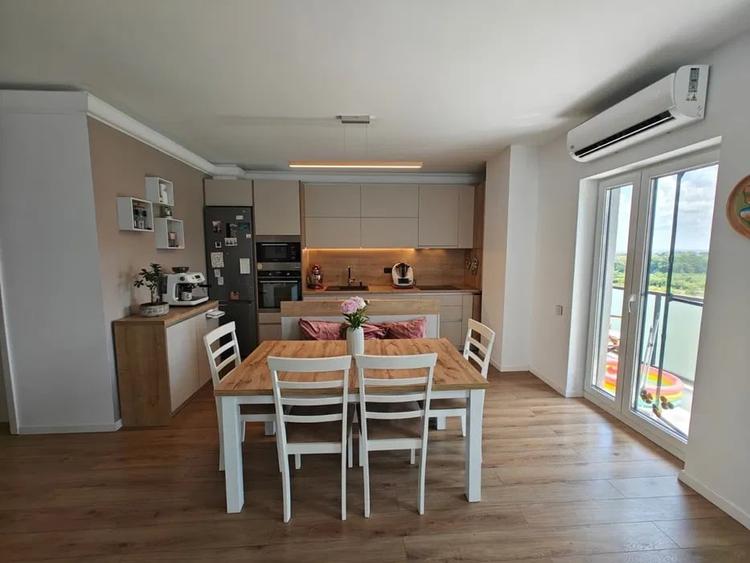 Apartament cu 2 camere semidecomandat, mobilat în Bună Ziua