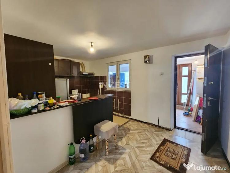 Casă cu 3 camere cu Teren 250 Mp în Valea Adâncă