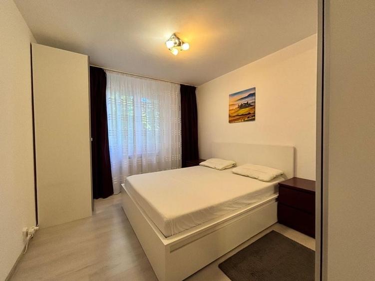 Apartament cu 4 camere semidecomandat în Dristor