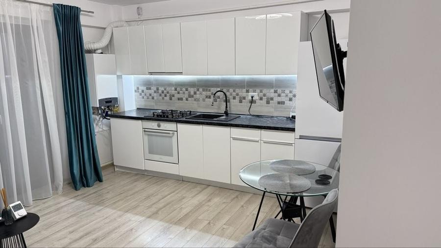 Apartament cu 2 camere decomandat în Valea Adâncă