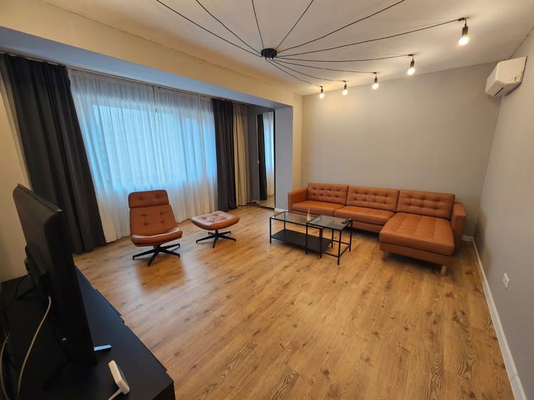 Apartament cu 2 camere decomandat în Pipera