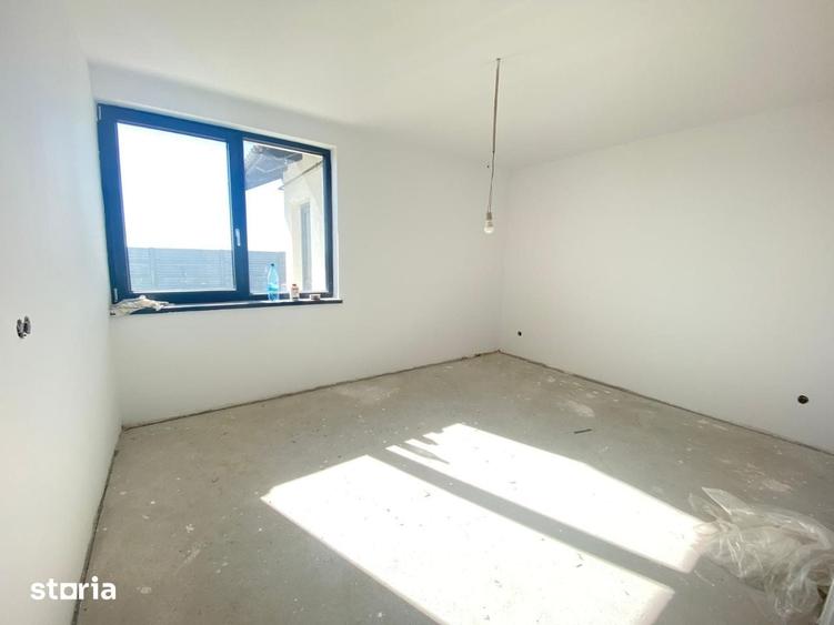 Casă cu 4 camere cu Teren 500 Mp în Sântandrei