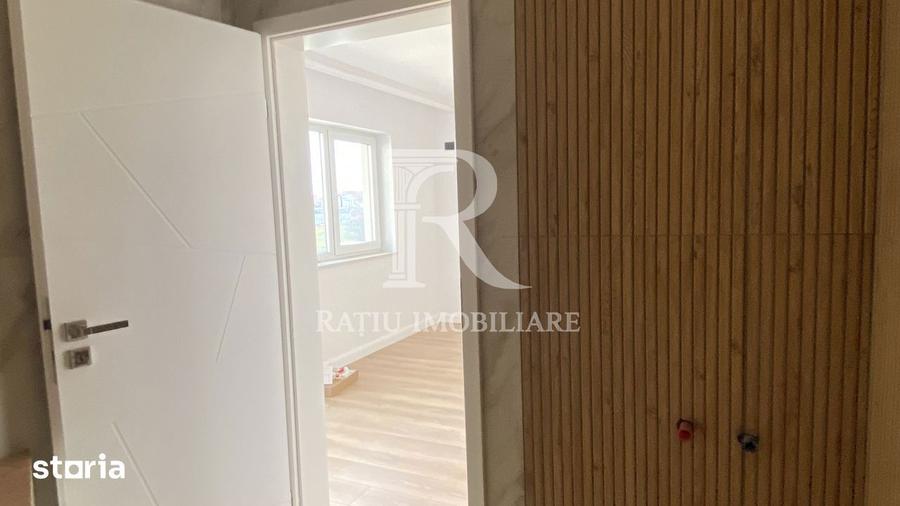 Casă cu 4 camere cu Teren 928 Mp în Sânmartin