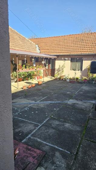 Casă cu 1 camere cu Teren 550 Mp în Central