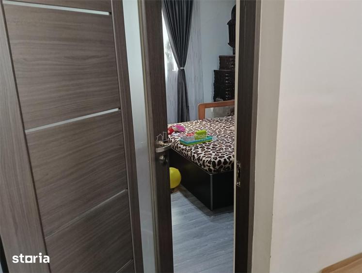 Casă cu 7 camere cu Teren 1100 Mp în Central