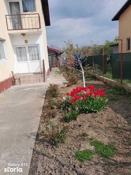 Casă cu 4 camere cu Teren 150 Mp în Cornești