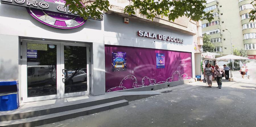 Spațiu comercial, de 187.88000488281 mp, în Militari