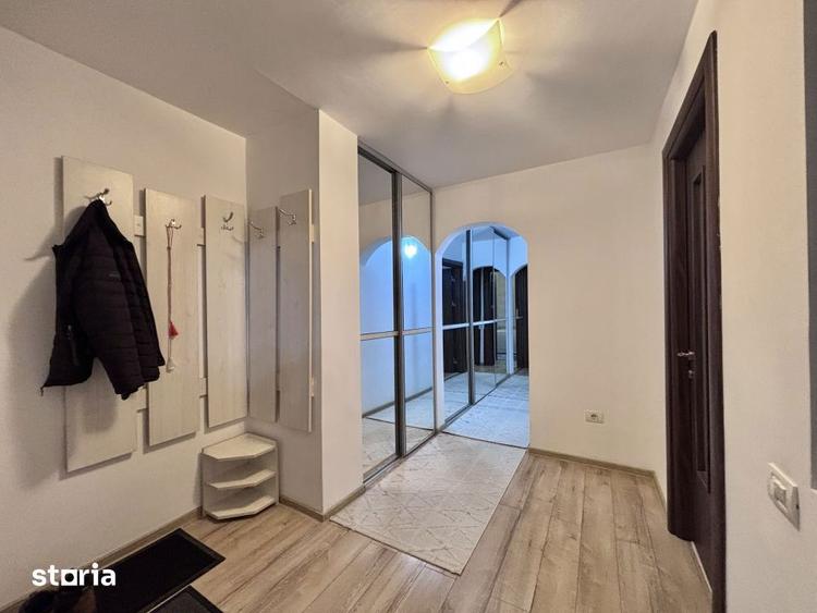 Apartament cu 3 camere, mobilat în Faleza Nord