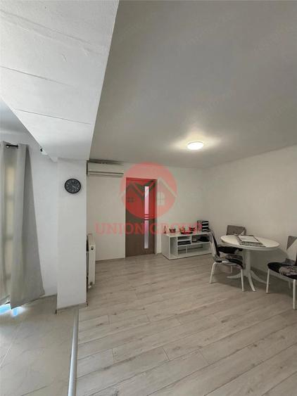 Casă cu 3 camere cu Teren 107 Mp în Delfinariu