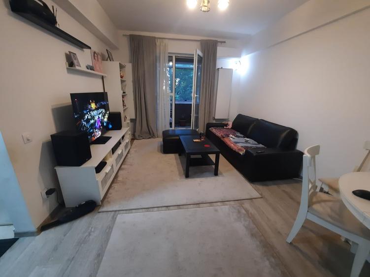 Apartament cu 3 camere decomandat în Prelungirea Ghencea