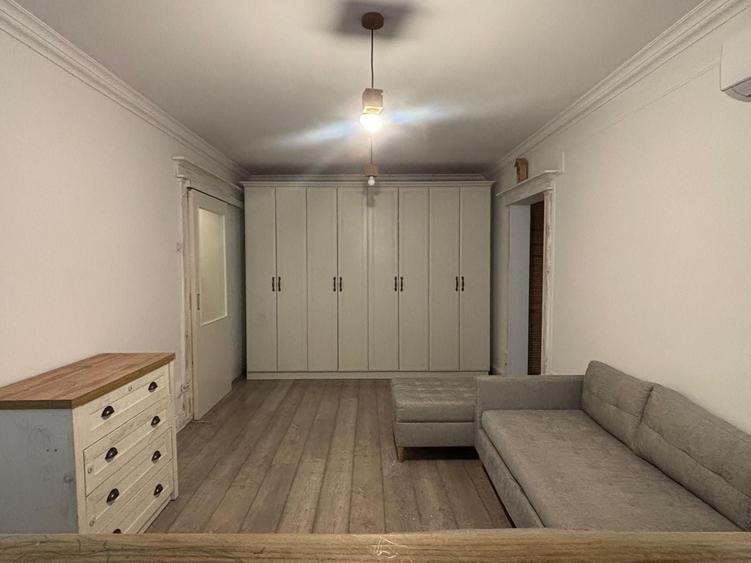 Apartament cu 2 camere semidecomandat în Tătărași