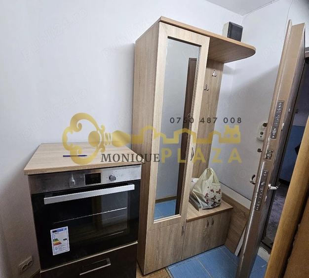 Garsonieră circulară, mobilată în Central