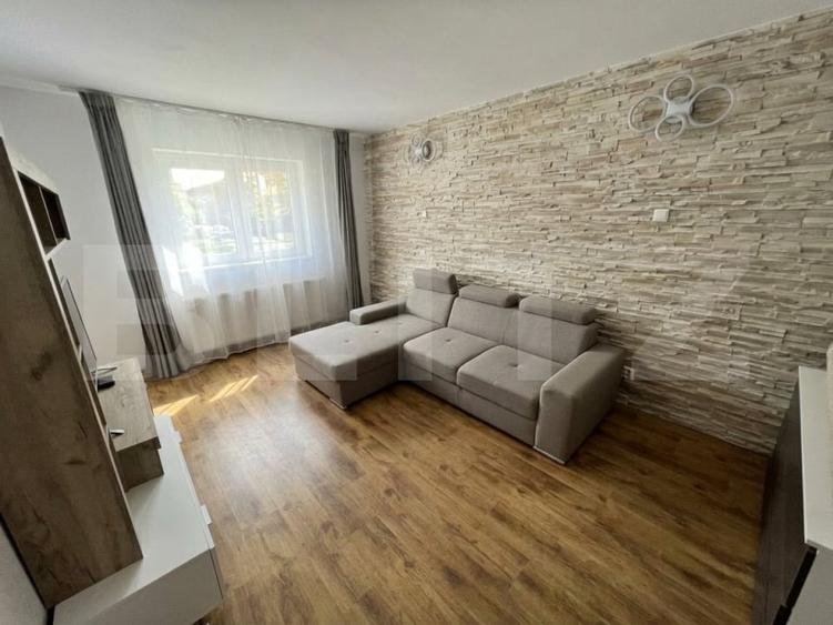 Apartament cu 3 camere decomandat, mobilat în Dâmbul Rotund