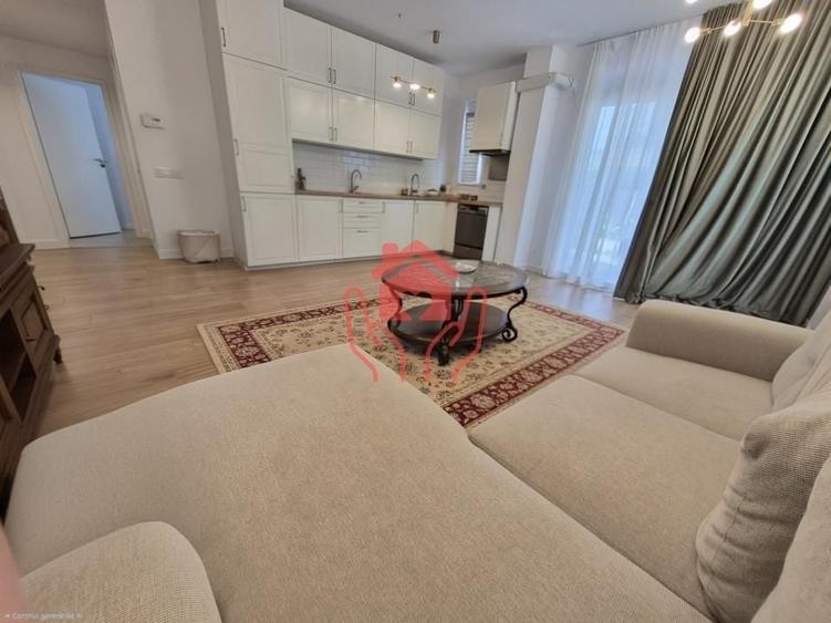 Apartament cu 3 camere decomandat, mobilat în Doamna Ghica