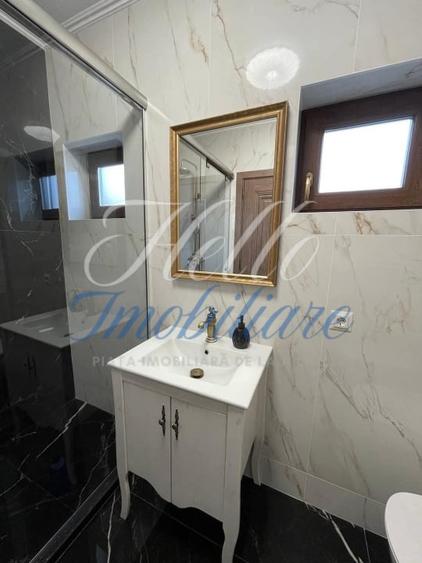 Duplex cu 4 camere cu Canalizare în Florești