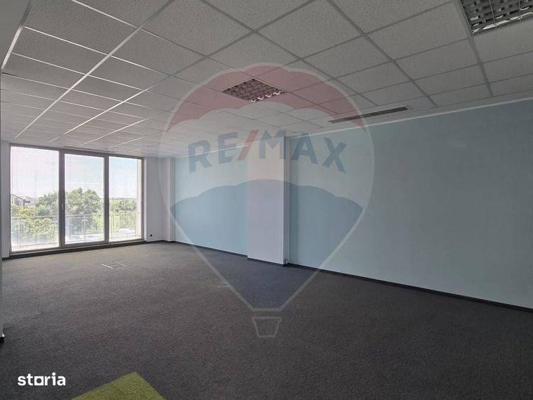 Spațiu comercial, de 1,300 mp, în Sud