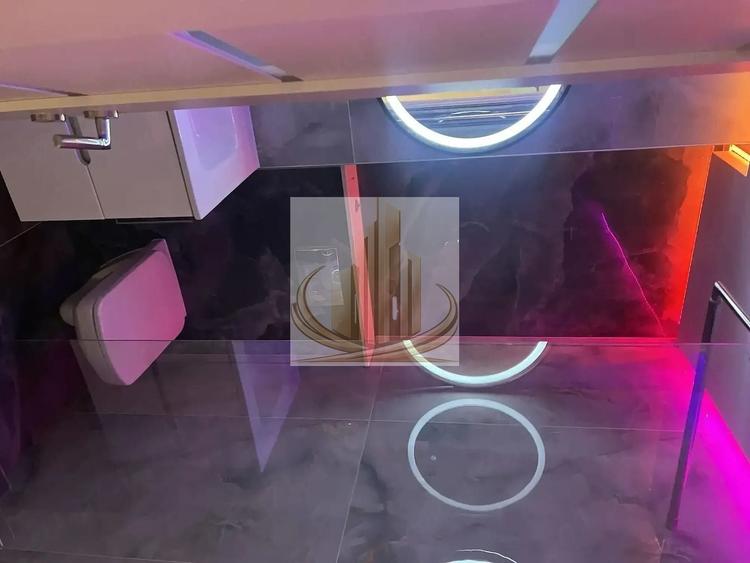 Apartament cu 3 camere semidecomandat în Soarelui