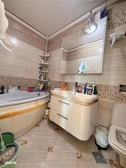 Apartament cu 4 camere în Centru Civic