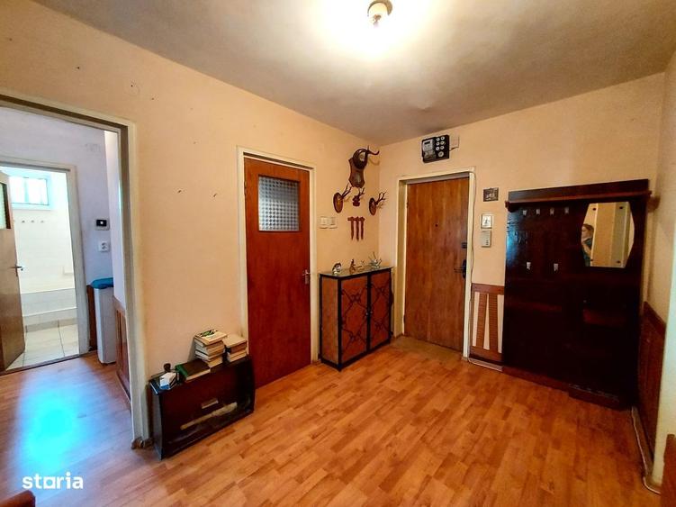 Apartament cu 3 camere decomandat, mobilat în Titu Maiorescu