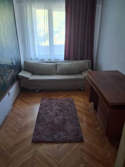 Apartament cu 3 camere decomandat în Dacia