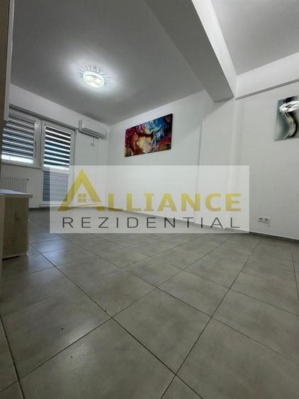 Apartament cu 2 camere decomandat, mobilat în Apărătorii Patriei