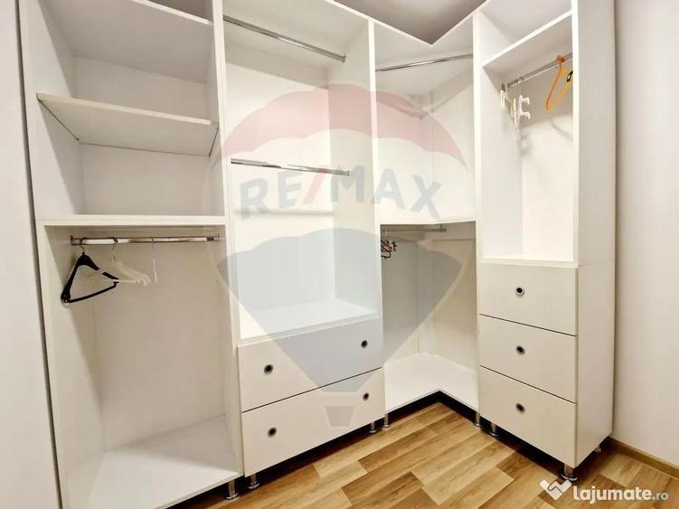 Casă cu 4 camere cu Teren 1065 Mp în Preajba
