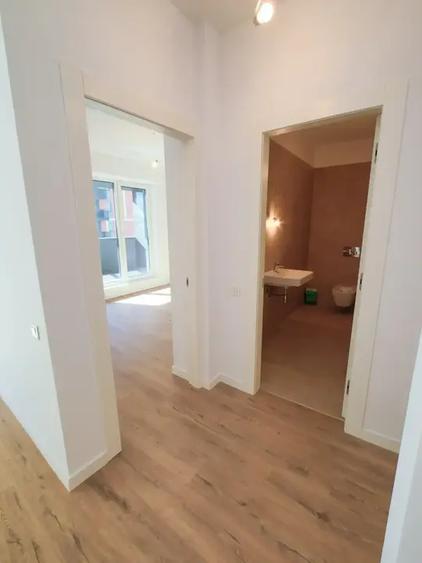 Penthouse cu 3 camere decomandat în Theodor Pallady