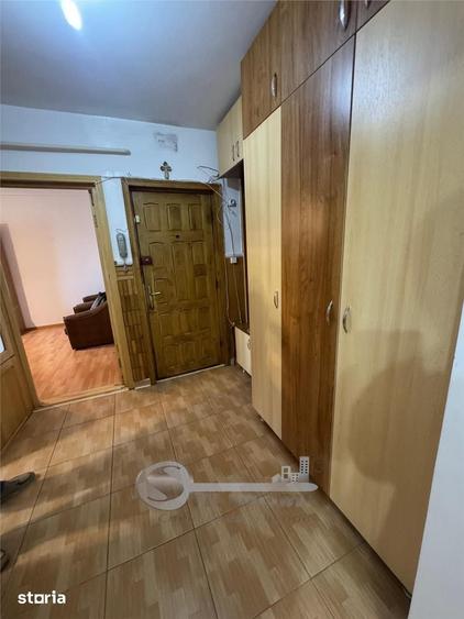 Apartament cu 2 camere decomandat în Nicolina