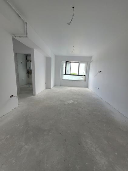 Apartament cu 3 camere decomandat în Tomis Nord