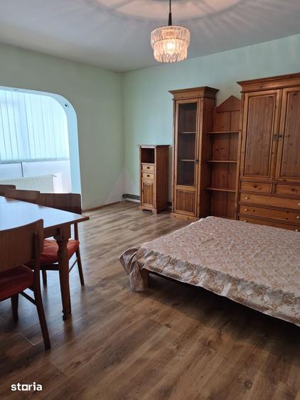 Apartament cu 4 camere în Central