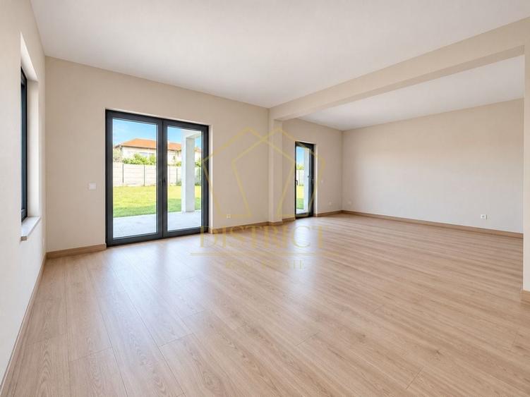 Duplex cu 4 camere cu Canalizare în Dumbrăvița