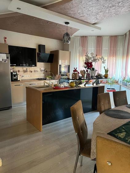 Casă cu 4 camere cu Teren 500 Mp în Paleu