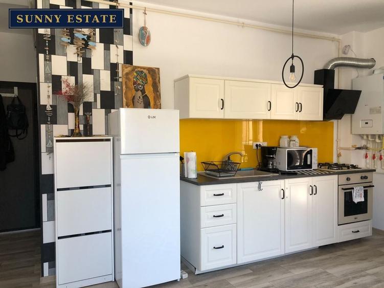 Apartament cu 2 camere semidecomandat, mobilat în Central