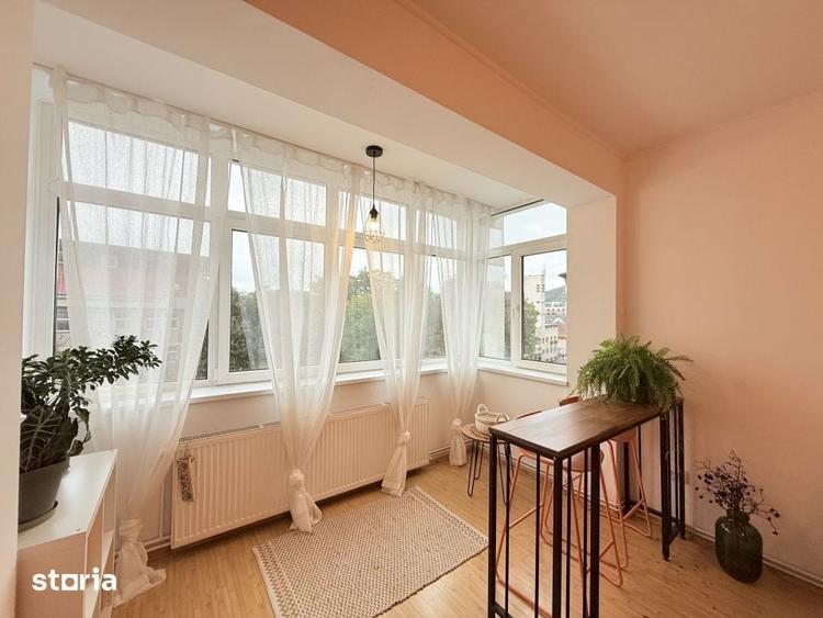Apartament cu 2 camere decomandat în Centrul Istoric