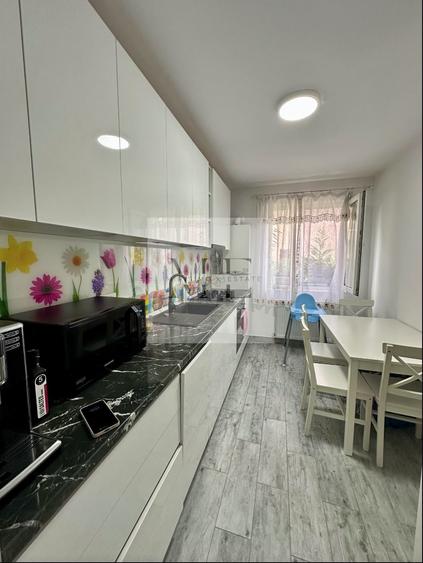 Apartament cu 2 camere decomandat în Berceni