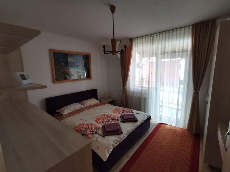 Apartament cu 3 camere decomandat în Florești