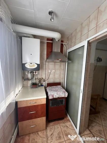 Apartament cu 2 camere decomandat în Buzaului