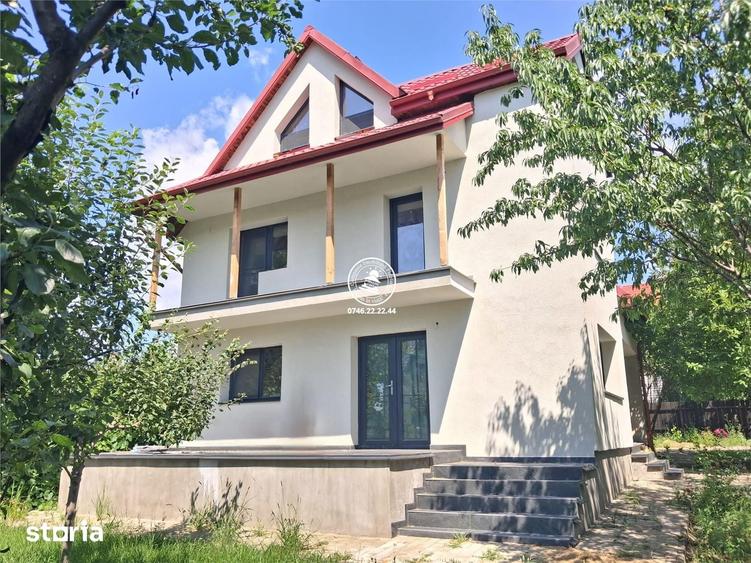 Casă cu 6 camere cu Teren 500 Mp în Păcurari