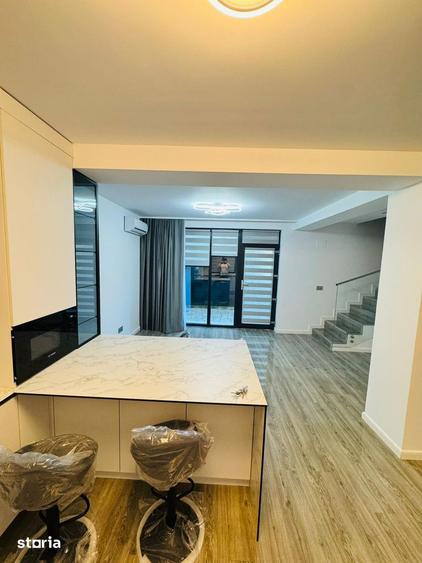 Casă cu 4 camere cu Teren 200 Mp în Central