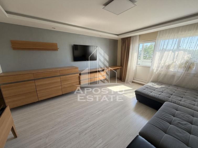 Apartament cu 3 camere decomandat, mobilat în Elisabetin