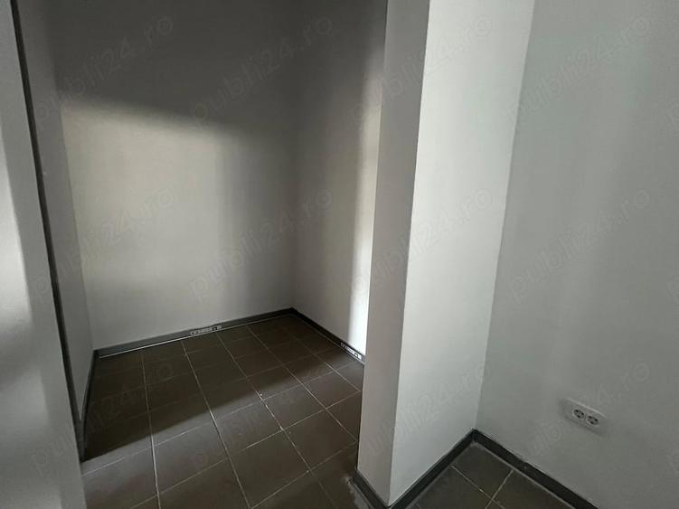 Spațiu comercial, de 48 mp, în Nicolina