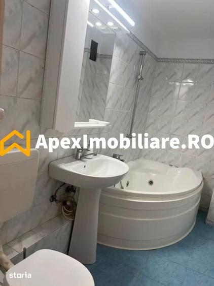Apartament cu 4 camere decomandat în Nerva Traian