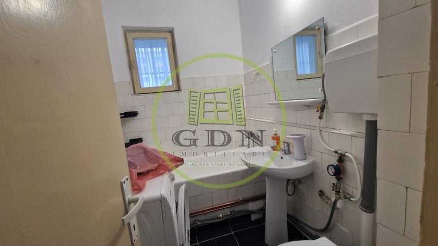 Apartament cu 3 camere decomandat, mobilat în 1 Mai