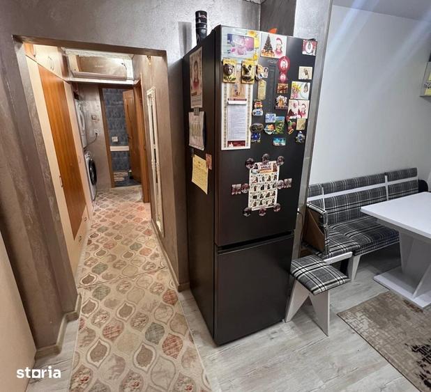 Apartament cu 3 camere decomandat în Canta