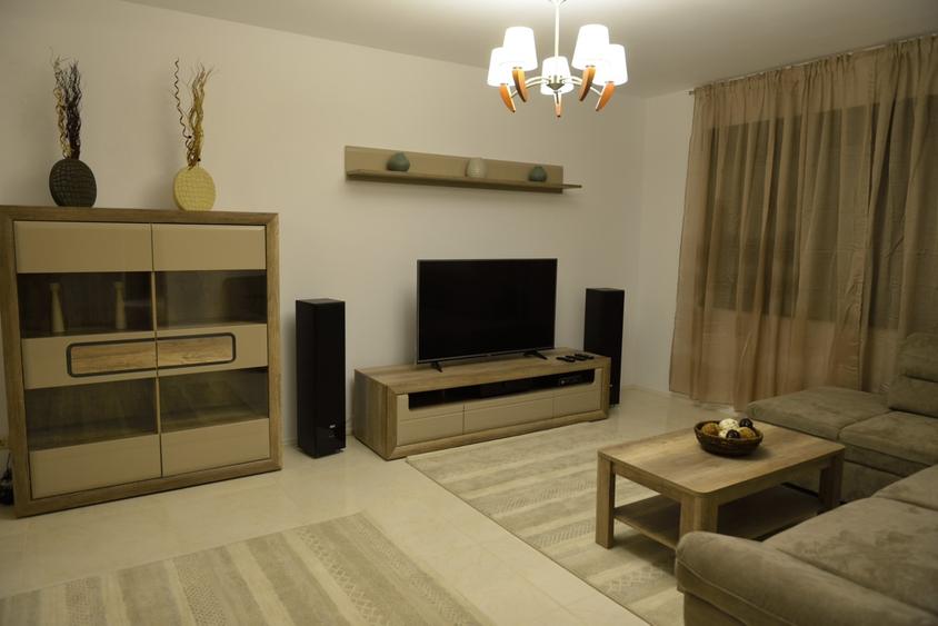 Duplex cu 5 camere cu Canalizare în Băneasa