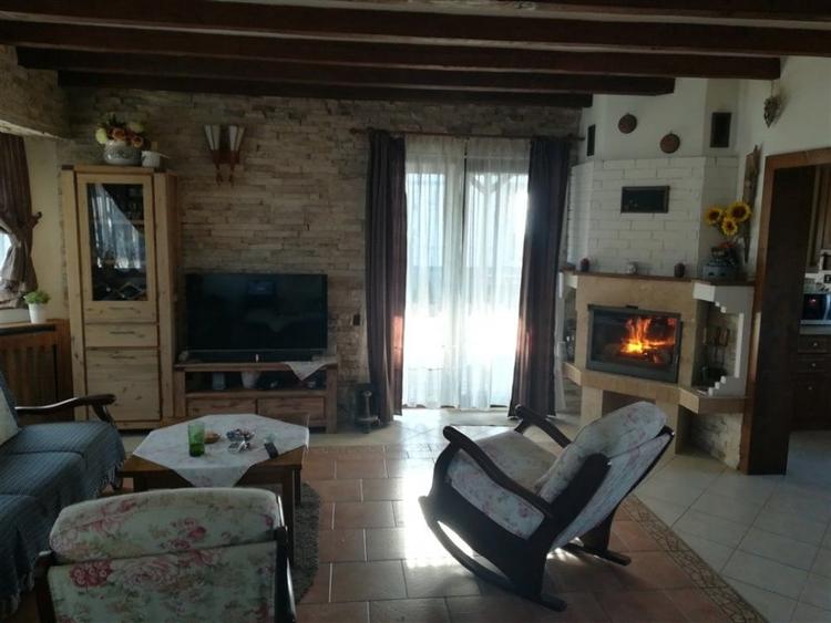 Casă individuală cu 5 camere cu Canalizare în Sălicea