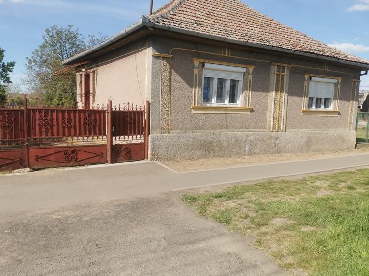 Casă cu 3 camere în Pișcolt