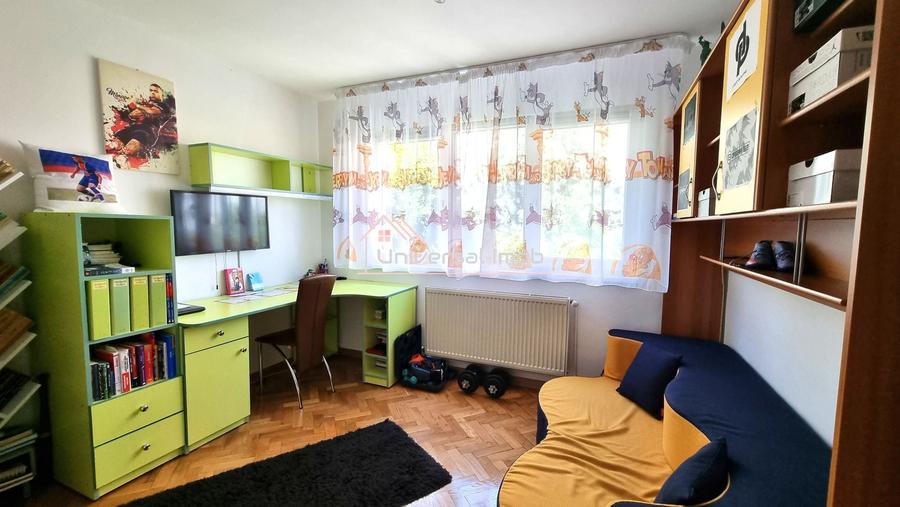 Apartament cu 4 camere decomandat, mobilat în Mănăștur