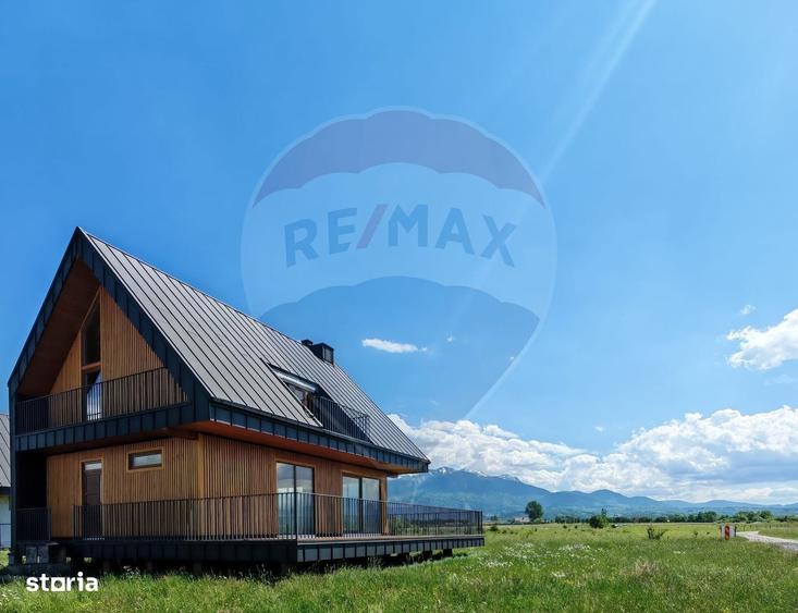 Casă cu 4 camere cu Teren 777 Mp în Pănicel