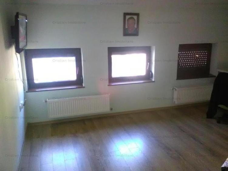 Casă cu 4 camere cu Canalizare în Apollo